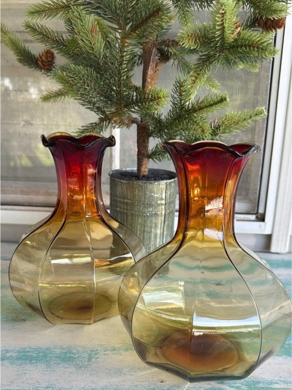 1960s Amberina Amber to Red Gradient Glass Vase Pair Tulip Bulb Rim Squash Ombre